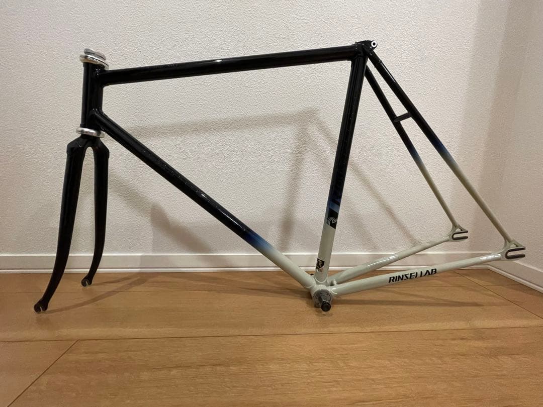 njs ピストフレーム