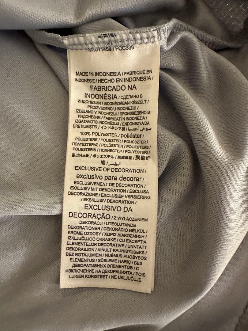 新品　公式シカゴカブスのMサイズのグレーのユニフォーム