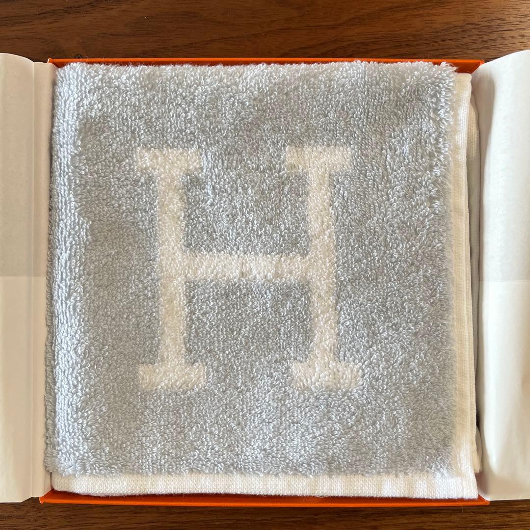 【新品未使用】 エルメス アヴァロン タオルハンカチ HERMES 箱　袋付き