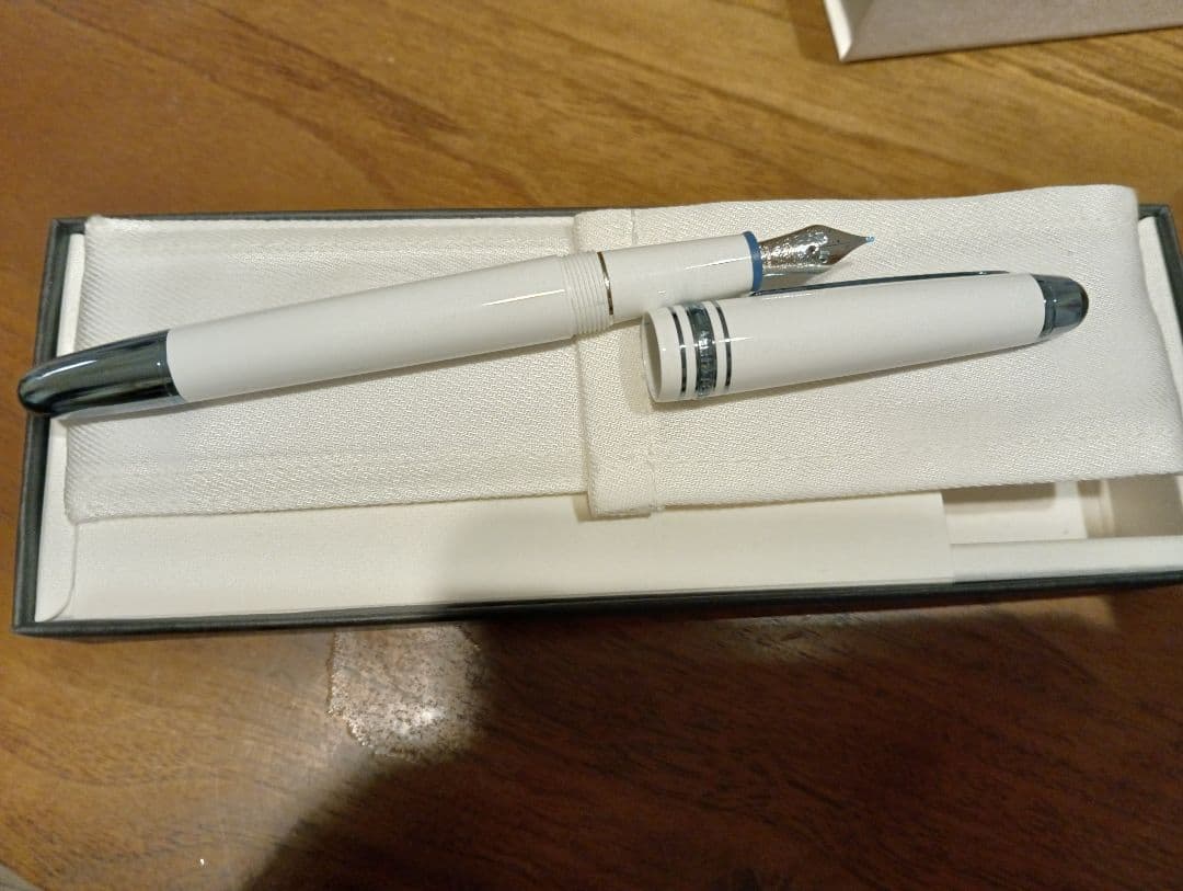 Montblanc モンブラン　万年筆　146 グレイシア　F　セール