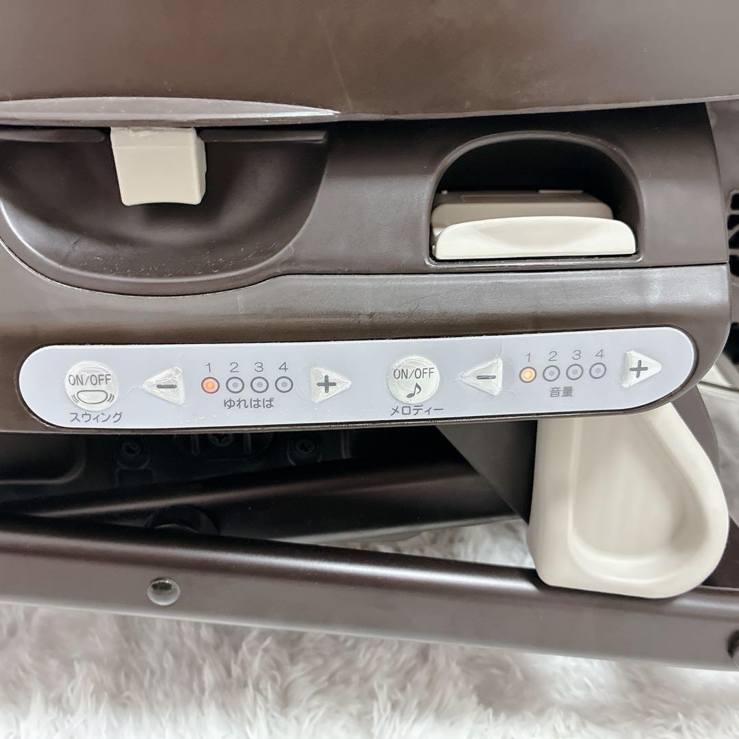 【美品】Combi コンビ ネムリラAT 新生児 自動 ハイローチェア