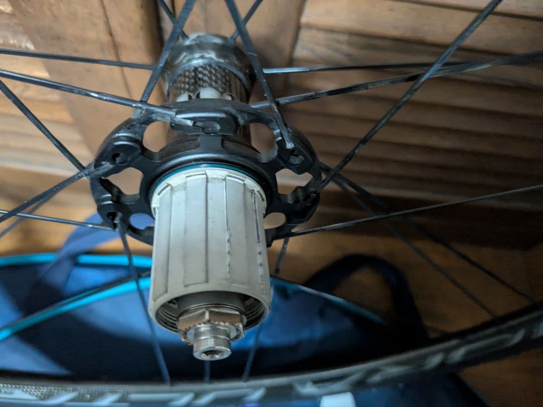 ボーラウルトラ35 クリンチャー　ダークラベル中古美品新品タイヤ付き