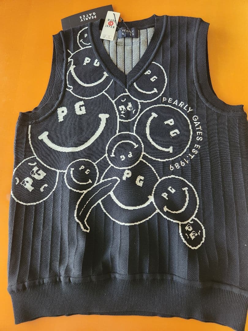 パーリーゲイツ　スマイル☺柄ダークネイビーベスト