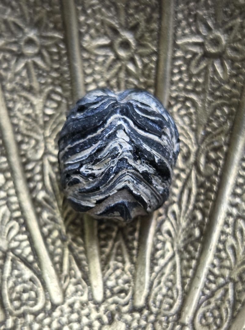 017　蜻蛉玉　枯れた感じ波状模様の古い物です！