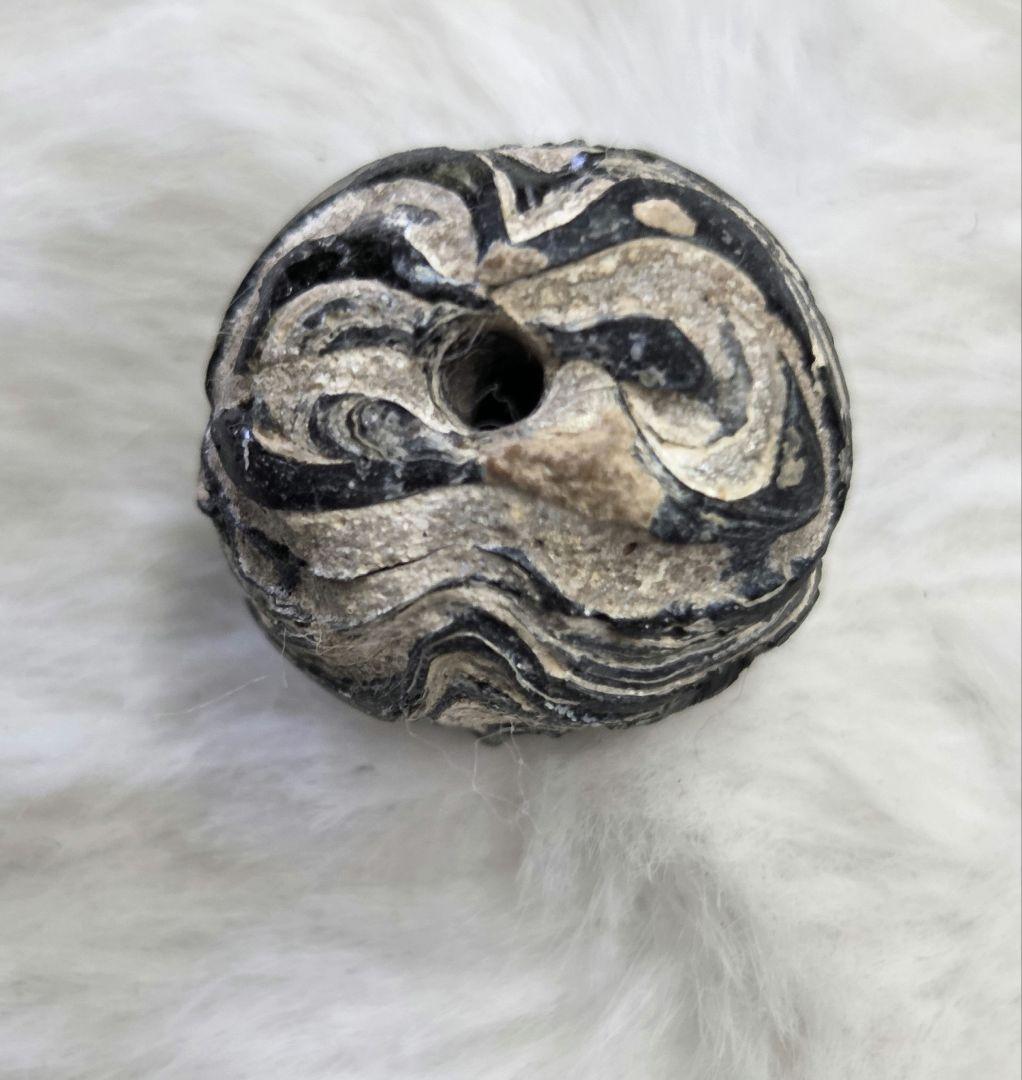 017　蜻蛉玉　枯れた感じ波状模様の古い物です！