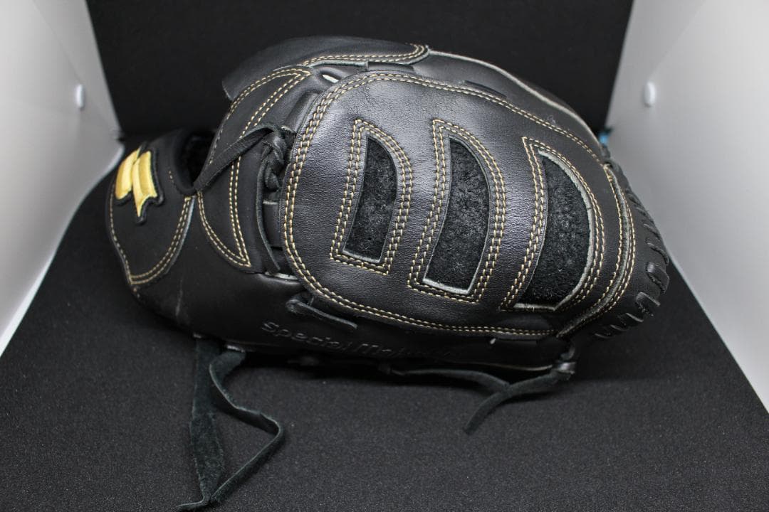 【限定品】石田選手モデル　軟式グローブ　横浜DeNAベイスターズ　球団発売グラブ