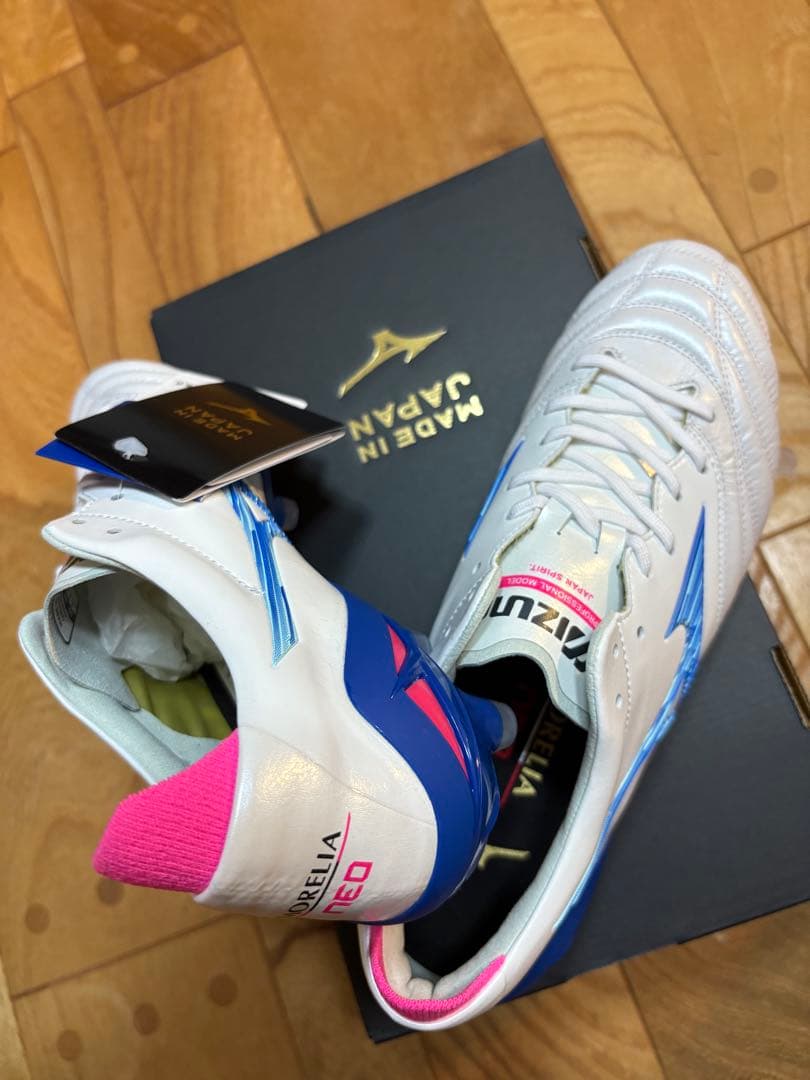 新品　超最新　限定カラー　ミズノ　モレリア ネオ4 JAPAN 22.5cm