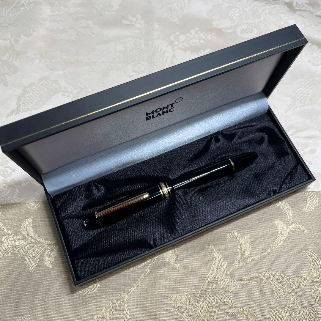 Montblanc ブラック 万年筆 専用ケース付き