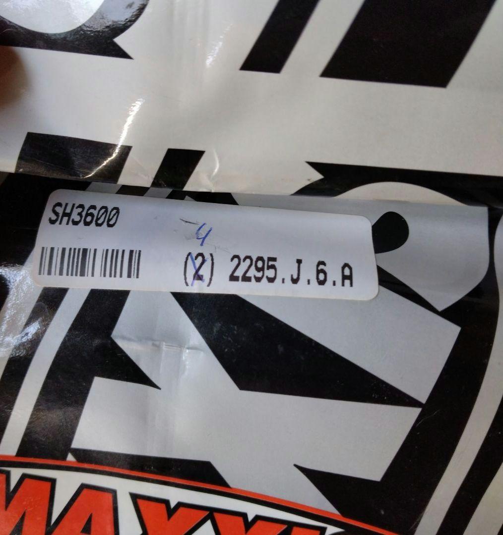 Maxxis HolyRoller タイヤ 20インチ幅:1 3/8インチ