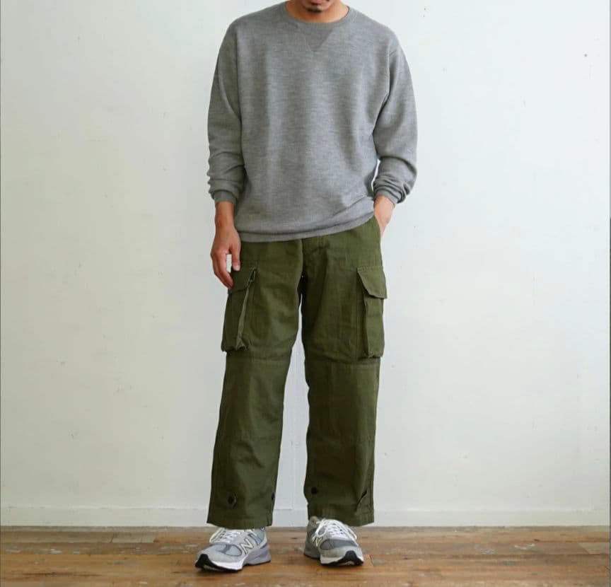 ジョンスメドレー 日本別注 30G Vガゼット クルーネックニット メリノウール