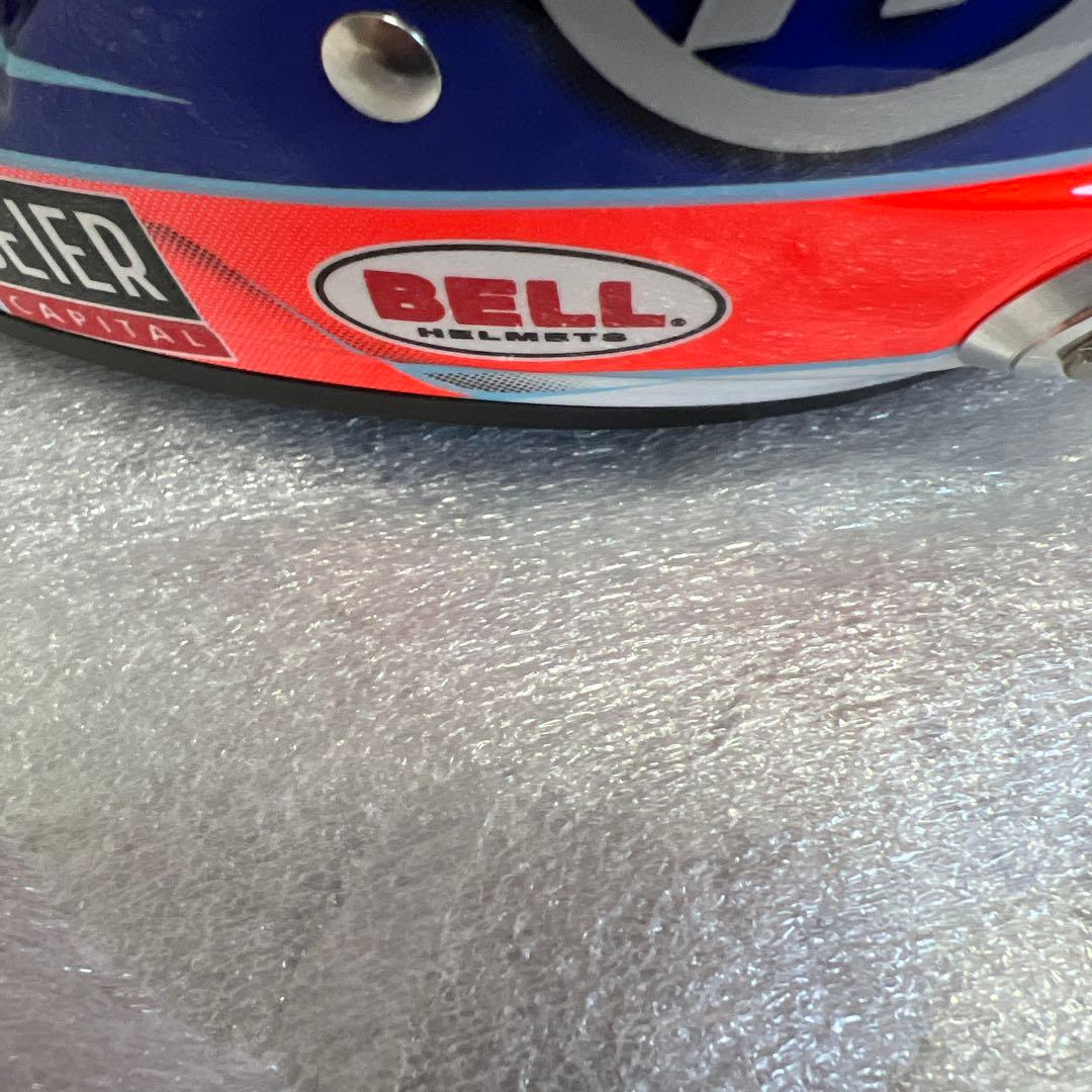 HAAS F1 ロマングロージャン 1/2ヘルメット　オートグラフ入り。