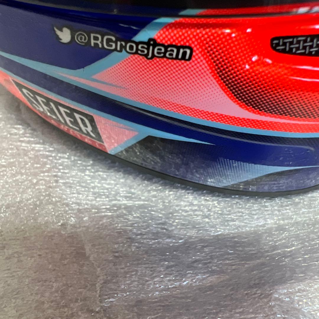 HAAS F1 ロマングロージャン 1/2ヘルメット　オートグラフ入り。