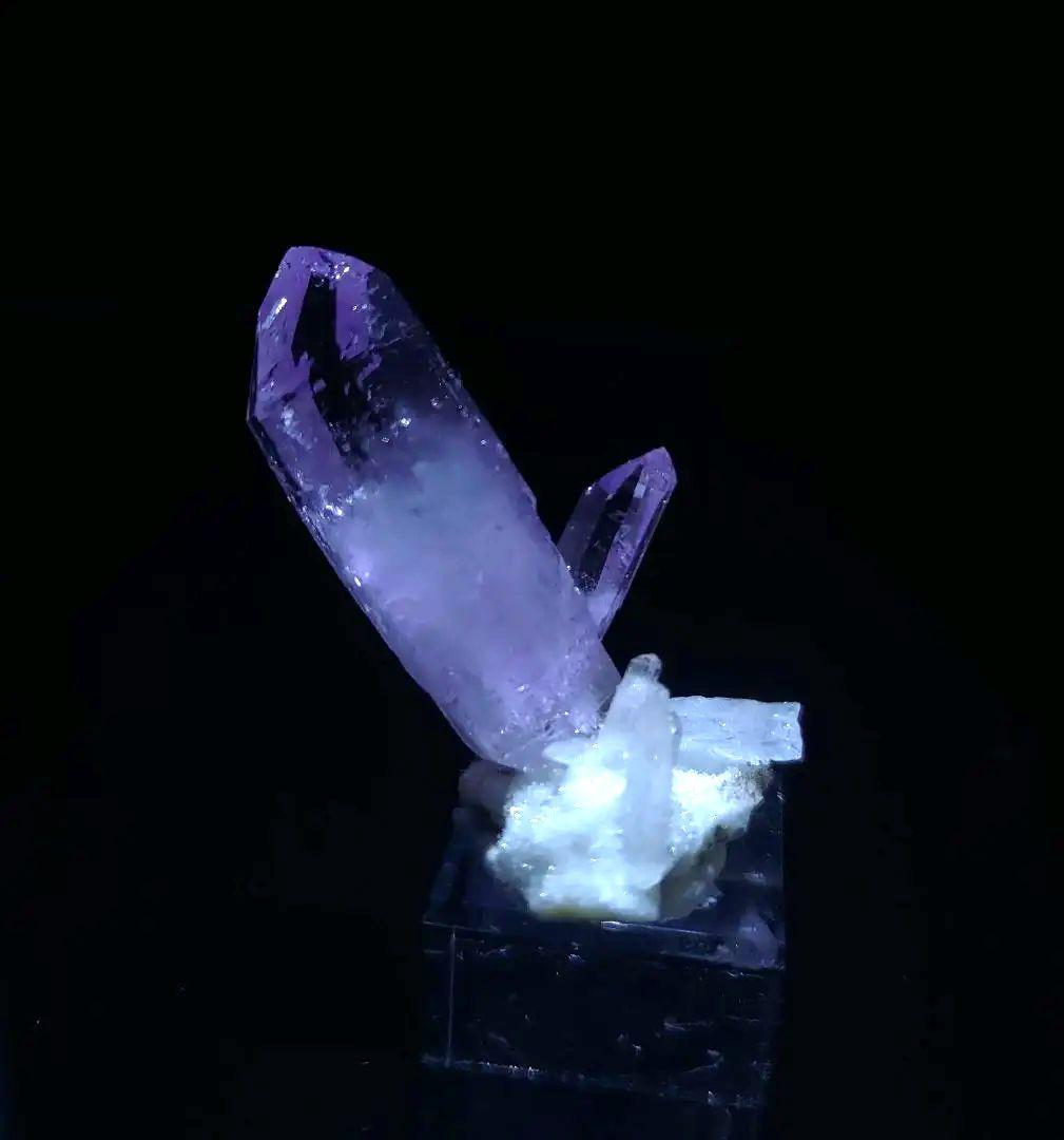 ベラクルスアメジスト 鉱石 鉱物 ミネラル 標本 原石 母岩付き ⑥