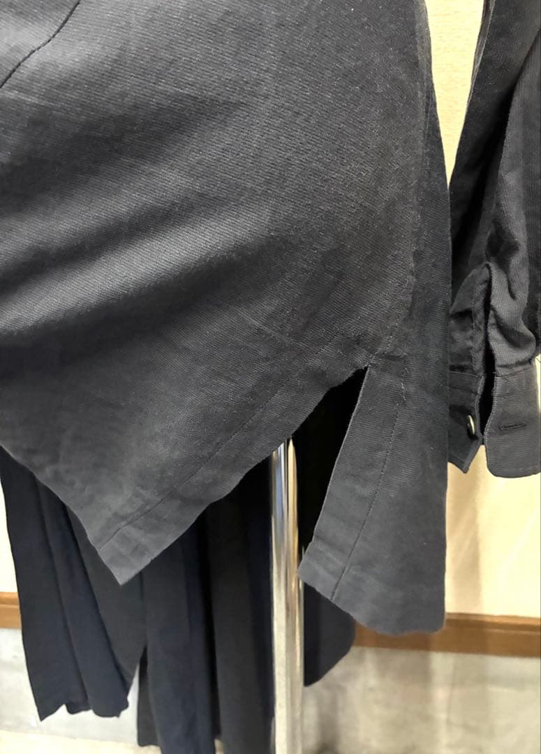 コムデギャルソン　変形デザイン長袖シャツトップス　黒　ブラック