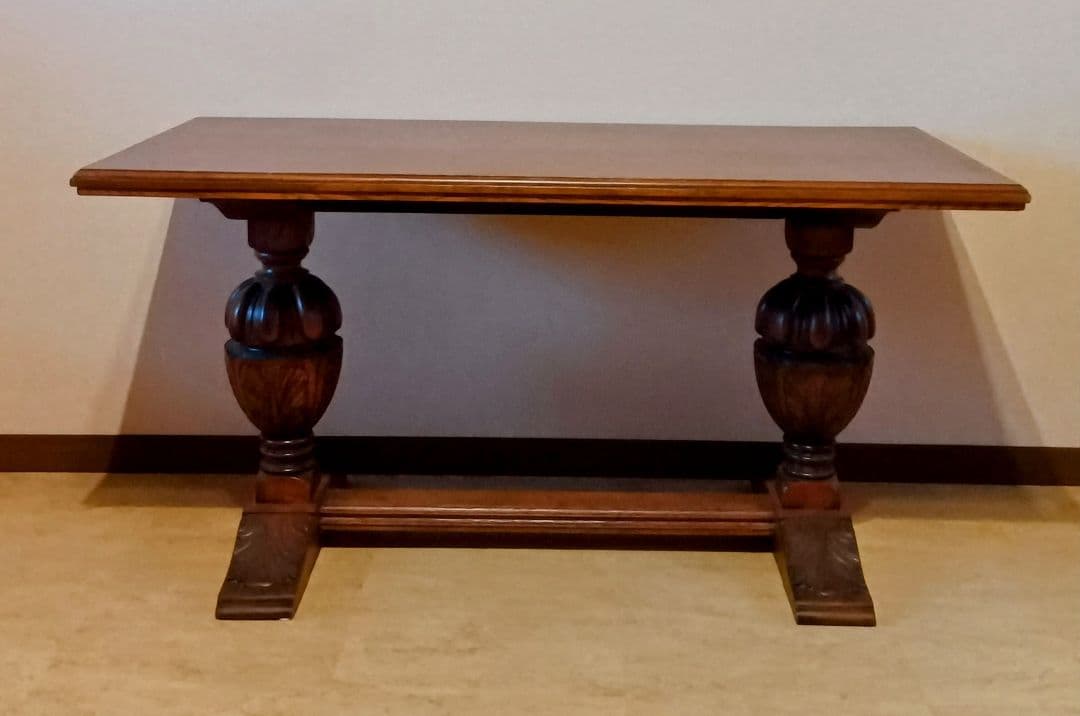 イギリス製アンティークテーブル