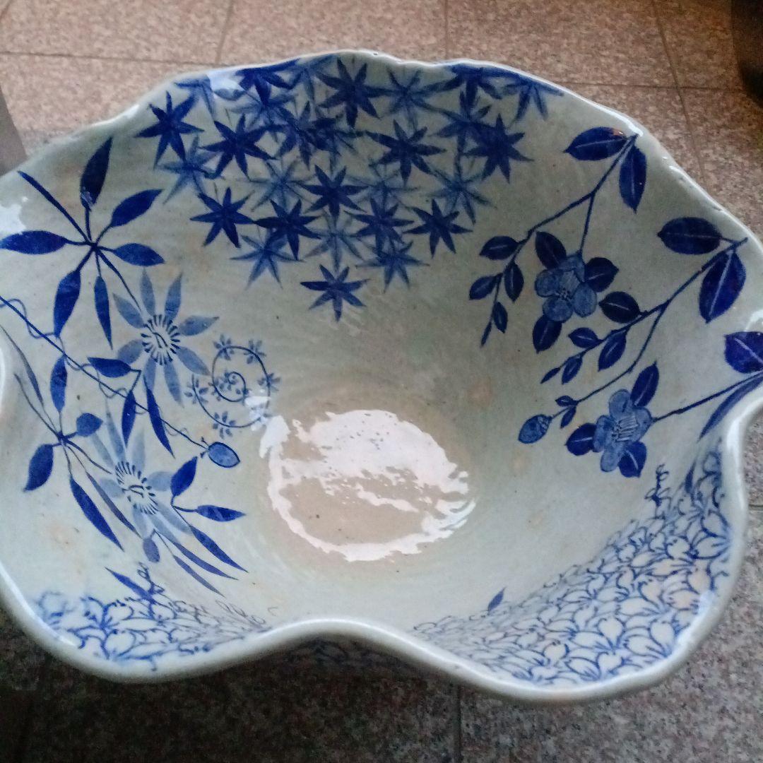 青い花柄 陶器水鉢