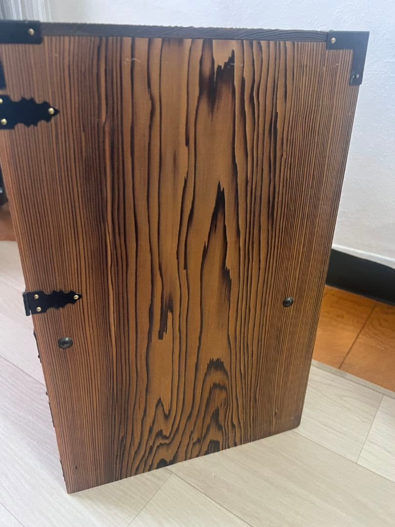 アンティーク　焼杉仕上げの和風ミニ箪笥