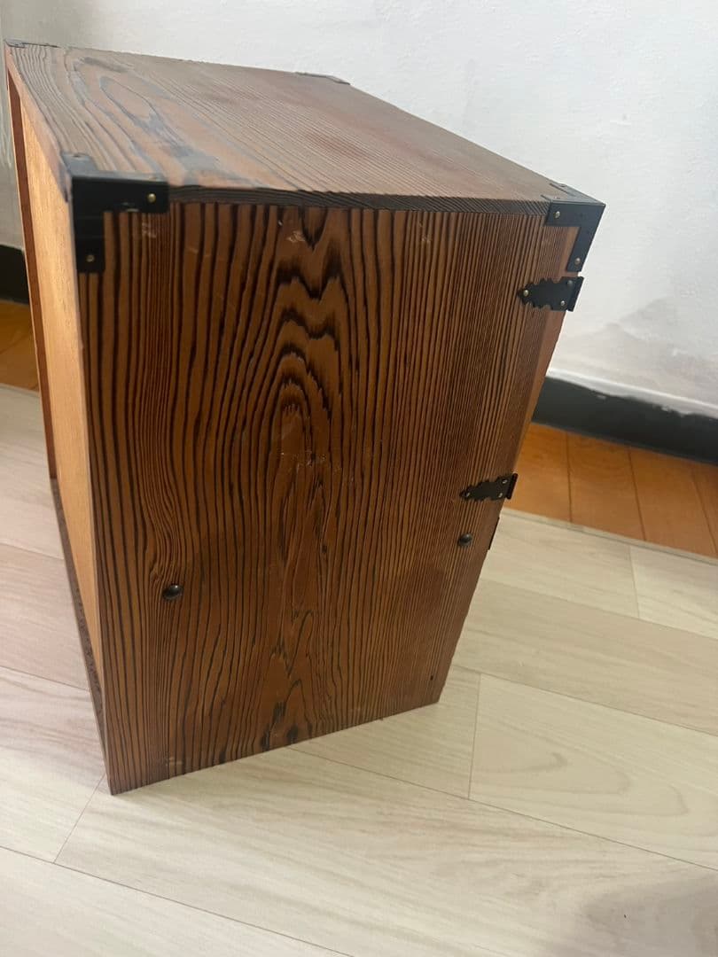 アンティーク　焼杉仕上げの和風ミニ箪笥