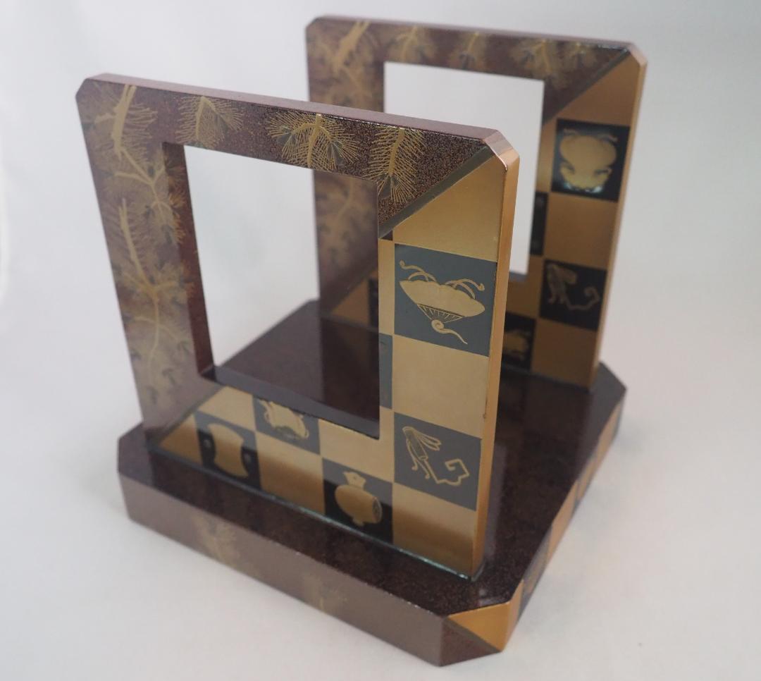 松ニ宝尽くし時代蒔絵花月台・三ッ組盃揃い（時代箱）