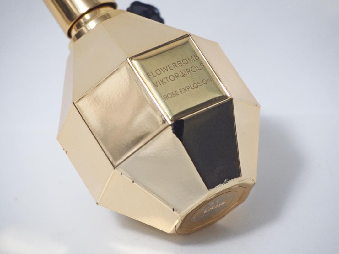 フラワー ボム Flowerbomb Rose ヴィクター ロルフ 100ml