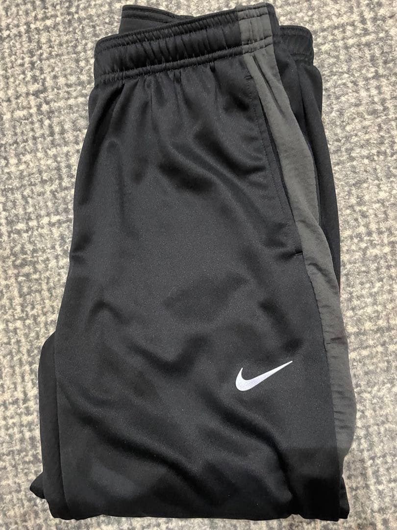 Nike ジャージパンツ 黒 スリムフィット