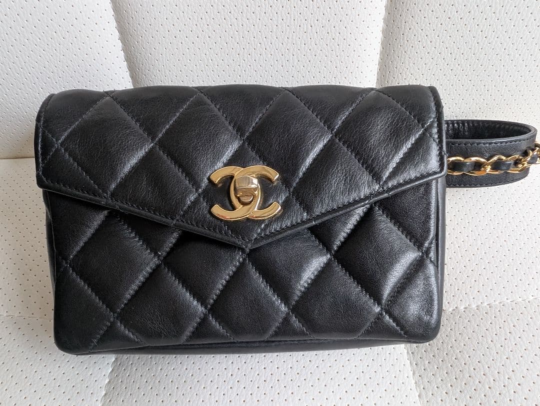 シャネル ウエストポーチ マトラッセ ラムスキン ヴィンテージ 黒