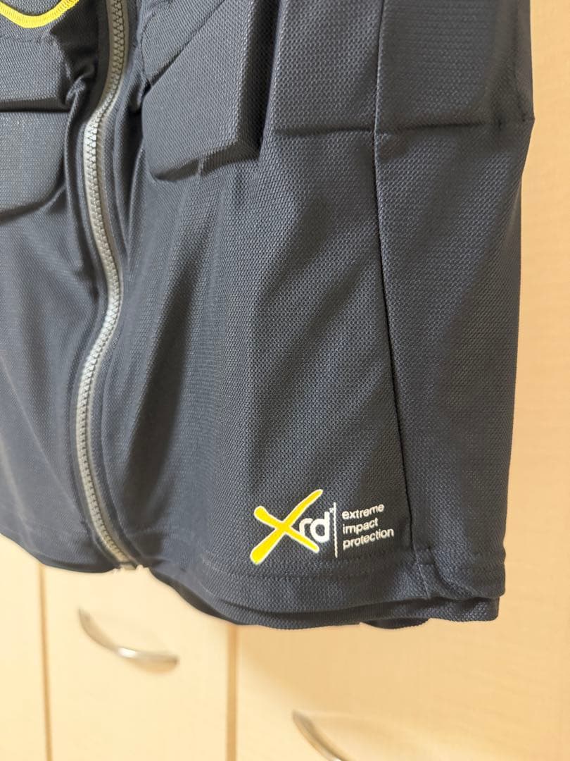 新品　鎧武者　ボディプロテクター　ベスト　L ブラック　スノーボード