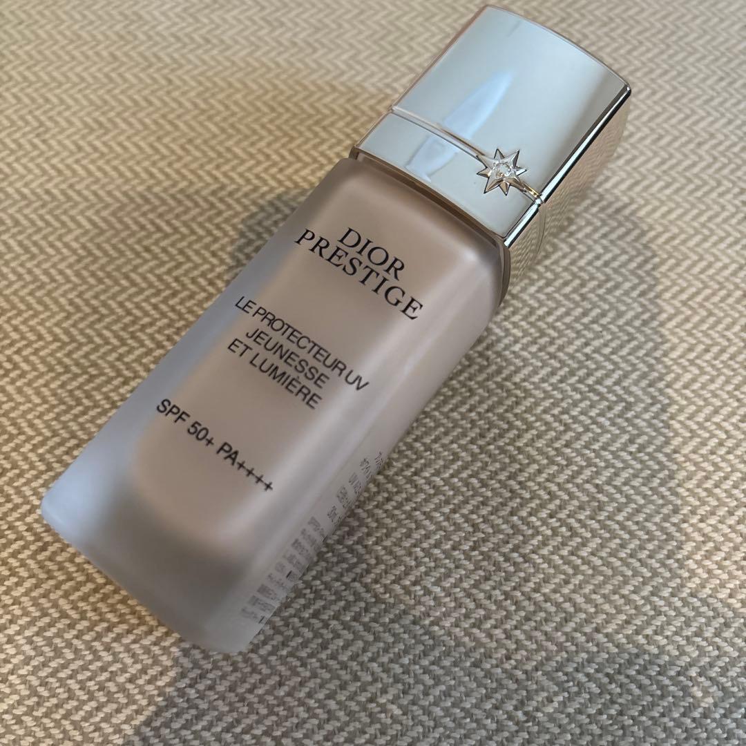 ディオールプレステージホワイトルプロテクターUVルミエールBB 00