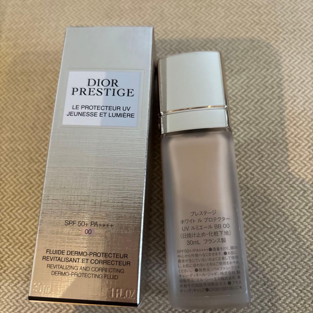 ディオールプレステージホワイトルプロテクターUVルミエールBB 00