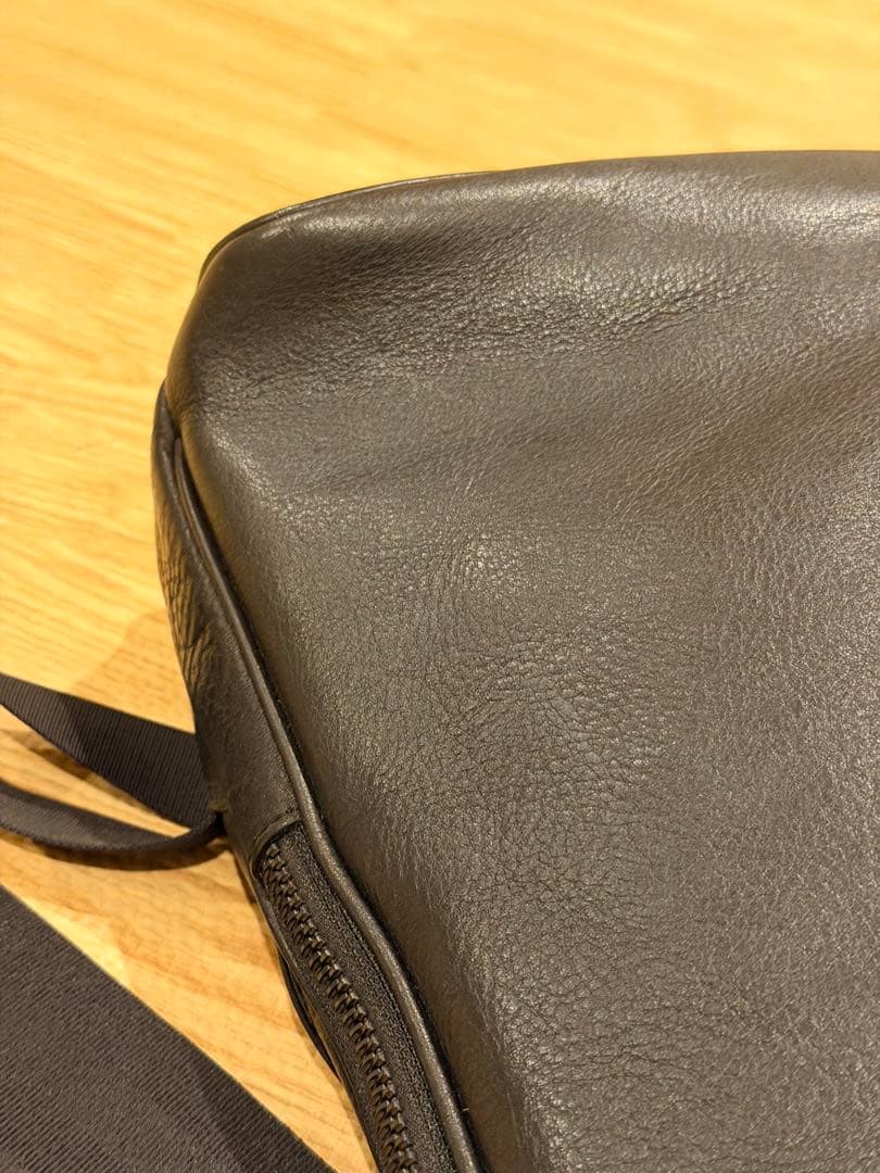 FlathorityのオイルミーリングPCリュック(M) 16インチ可能