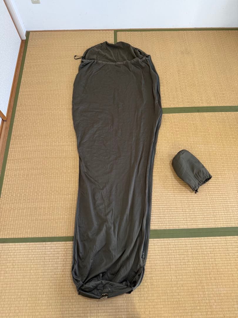 CARINTHIA Grizzly オリーブ