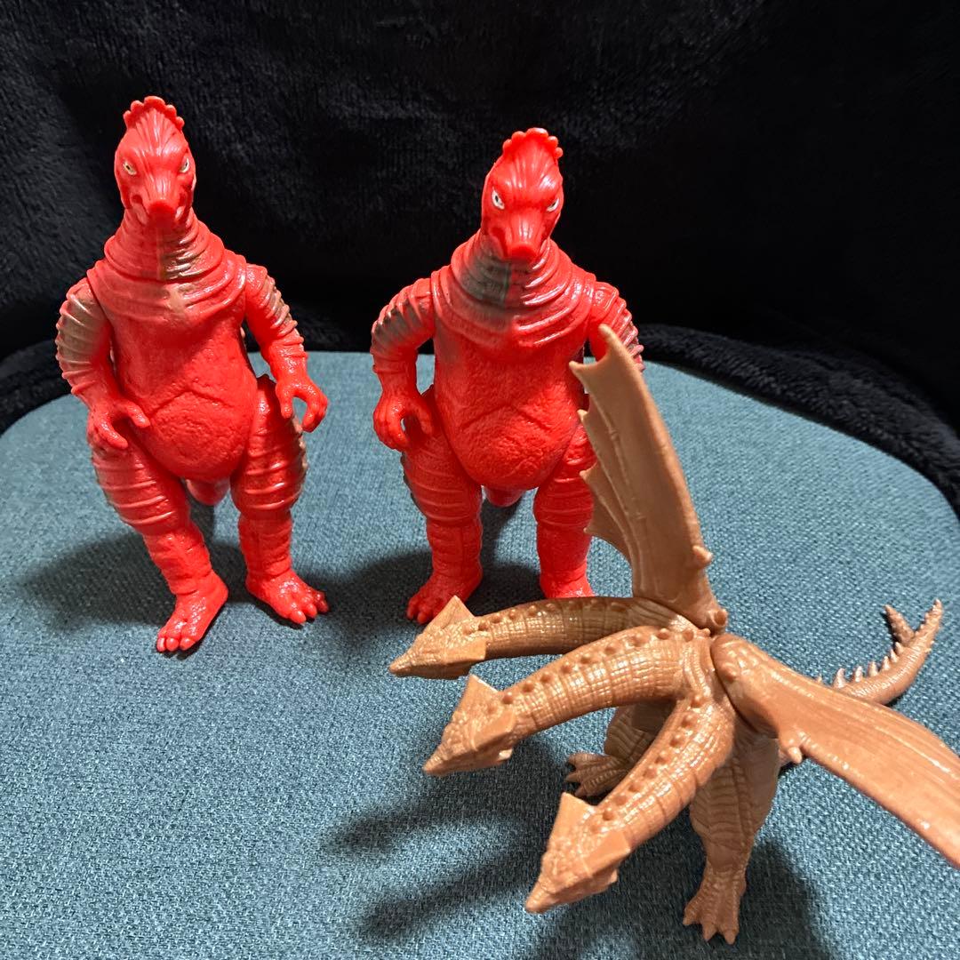 ウルトラマン怪獣フィギュア 21 体 日本製 硬質フィギュア他