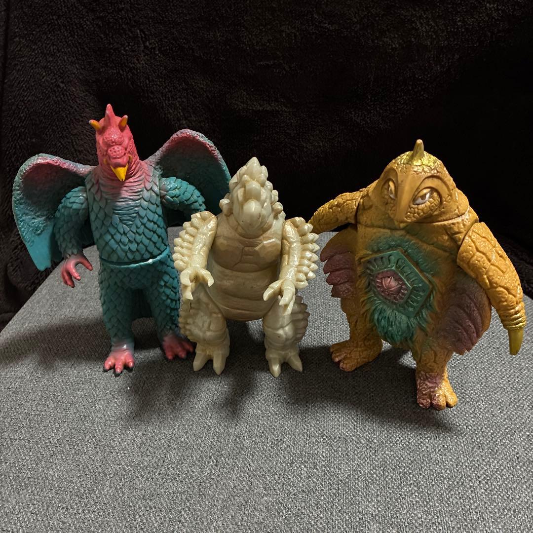 ウルトラマン怪獣フィギュア 21 体 日本製 硬質フィギュア他