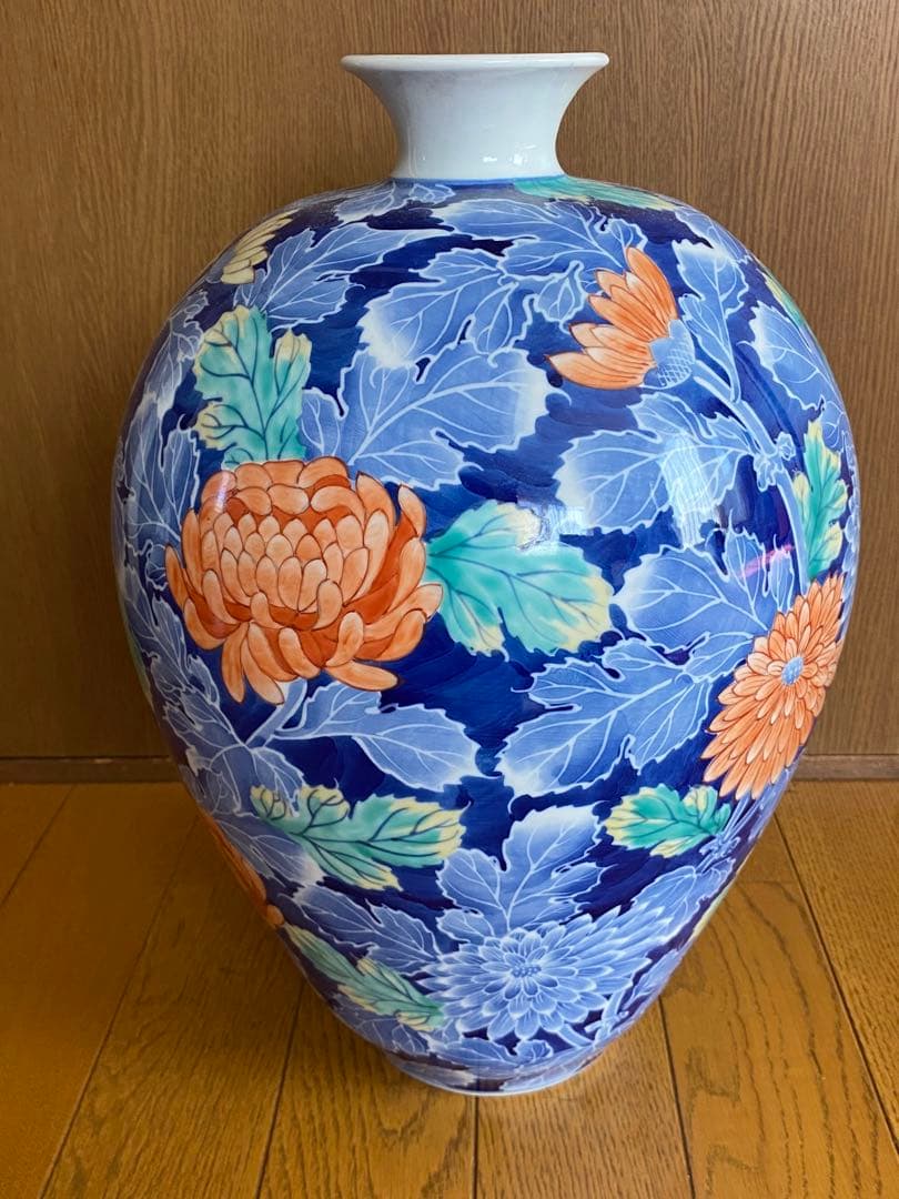 アンティーク　有田焼き　鍋島焼き　菊模様　壺　花瓶　和泉作