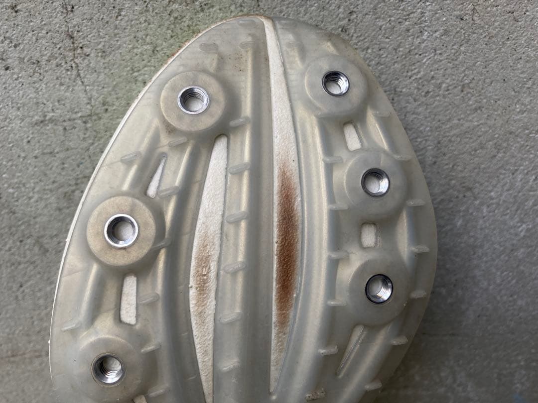 adidas 陸上 中距離用スパイク アディゼロアバンチ