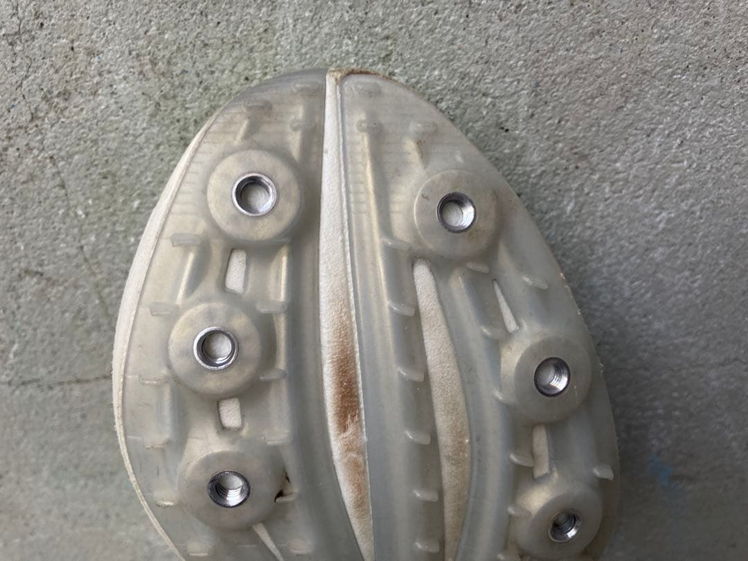 adidas 陸上 中距離用スパイク アディゼロアバンチ