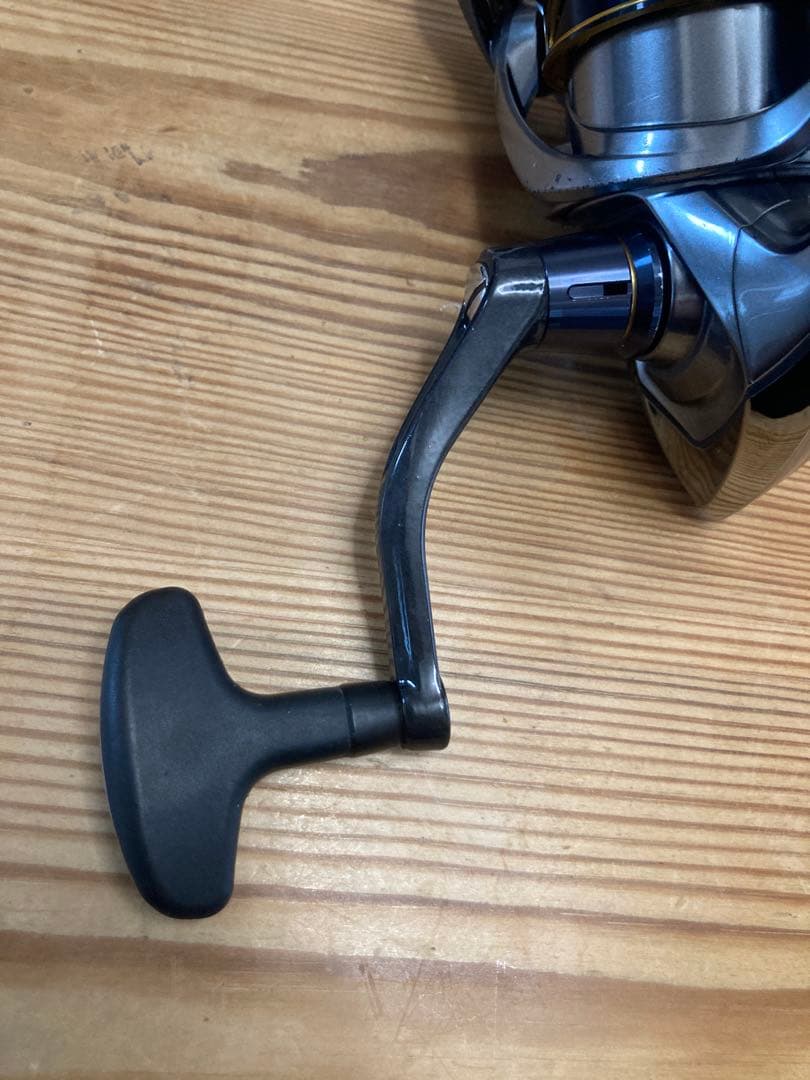 Shimano 16Vanquish C3000HG スピニングリール