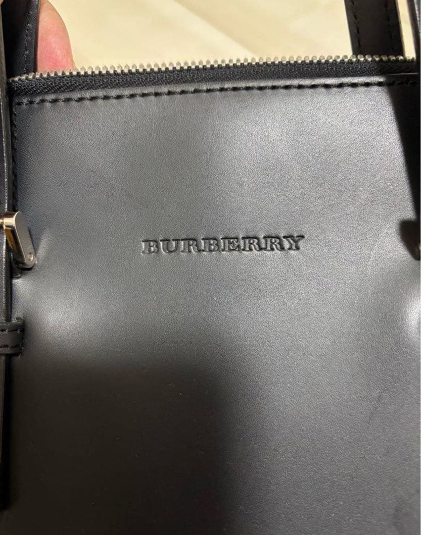 お値下しました。BURBERRY ハンドバッグ レザー レディース　（未使用）