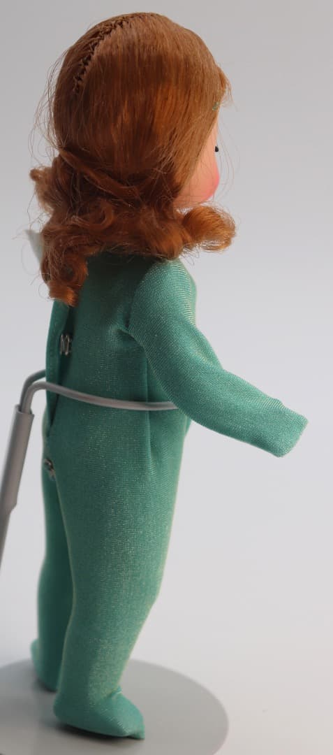 Madame Alexander ディノザウルス・コスチューム人形 約18cm