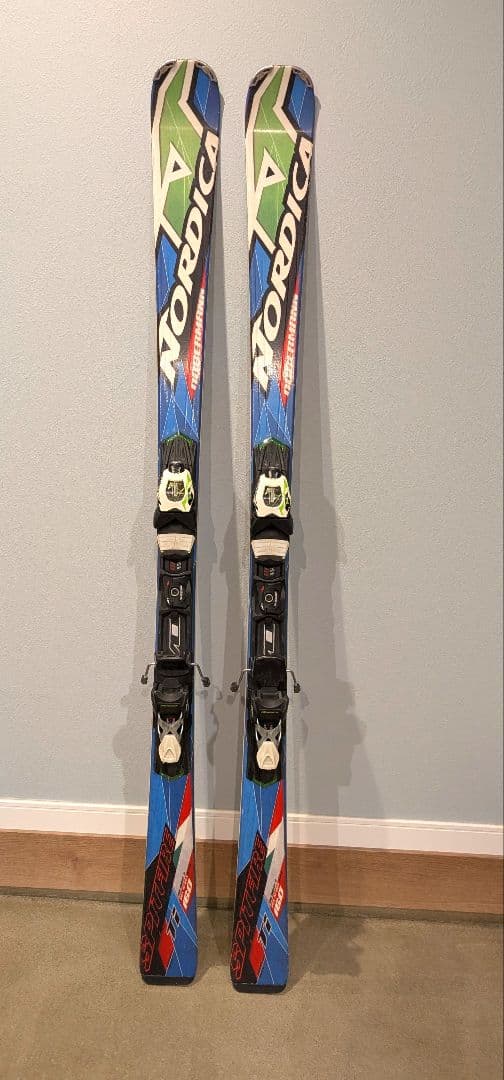 【バレンタインSale】Nordica Spitfire T1 160cm