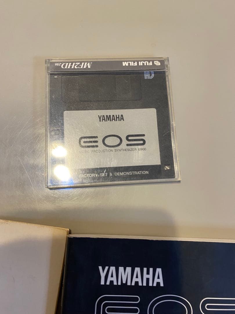 Yamaha EOS B900シンセサイザーとMIDIコレクション
