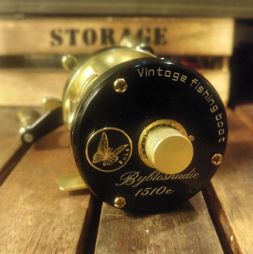 BULS1510C 丸型ベイトリール 右ハンドル　ブラック・ゴールド