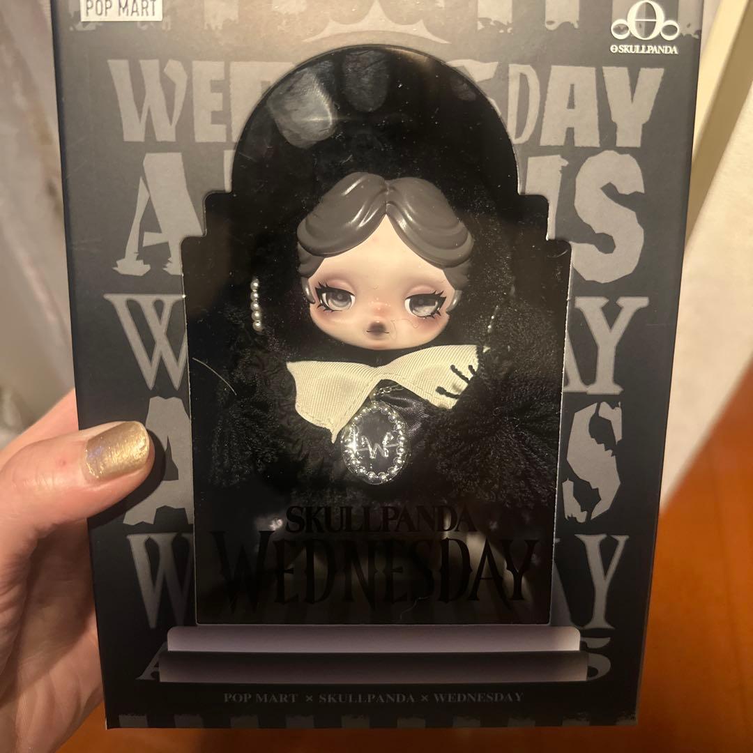 POP MART WEDNESDAY SKULLPANDA アメリカ限定