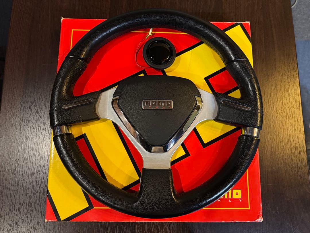 MOMO ステアリング ミレニアムEVO