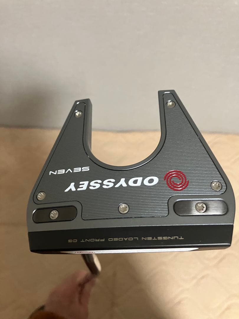 「赤い色」Odyssey TRI-HOT#7ネオマレットパター