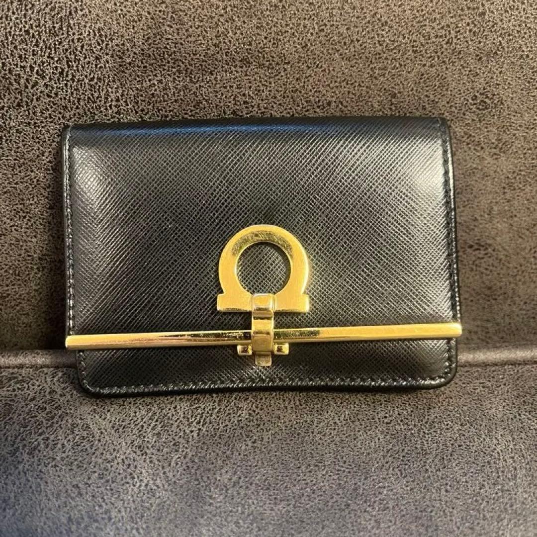 フェラガモ　ガンチーニ　カードケース　名刺入れ