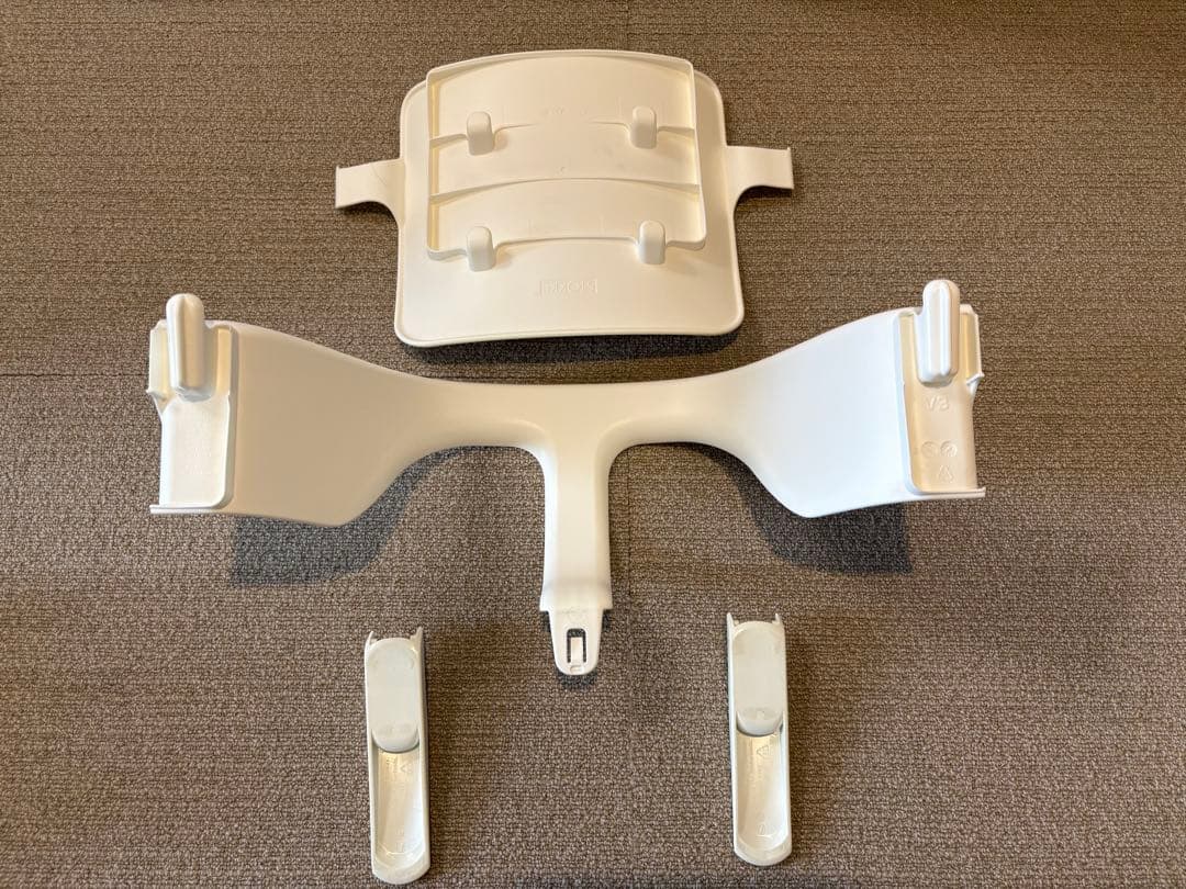 トリップトラップ：ベビーセット/トレイ/ハーネス/クッション