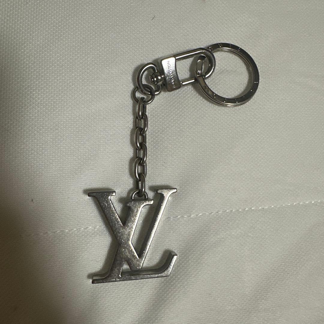 Louis Vuitton シルバー キーホルダー