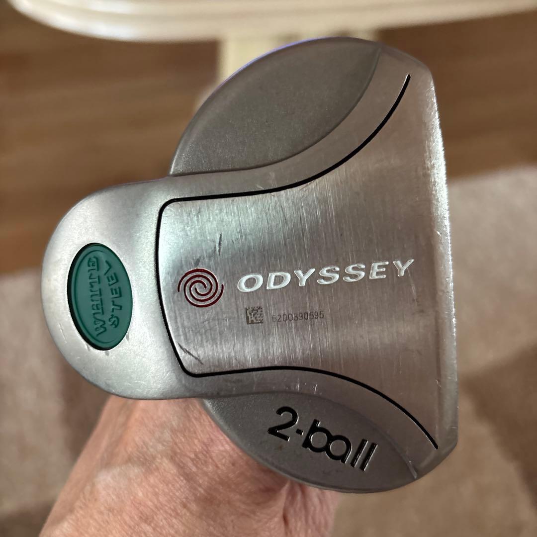 ODYSSEY 2-ball パター（右きき）カバー付き