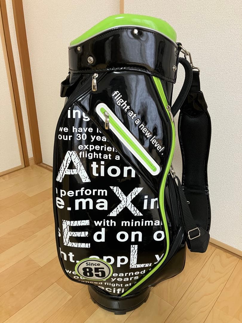 値下！ゴルフ　キャディバッグ　アクセル メンズ　エナメル系 AXEL